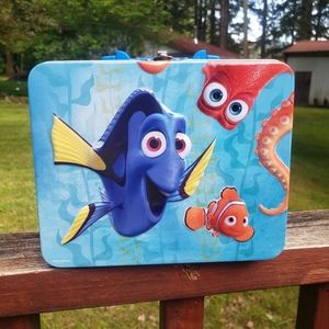 Disney Finding Nemo Metal Lunchbox With Handle -  Nostalgic